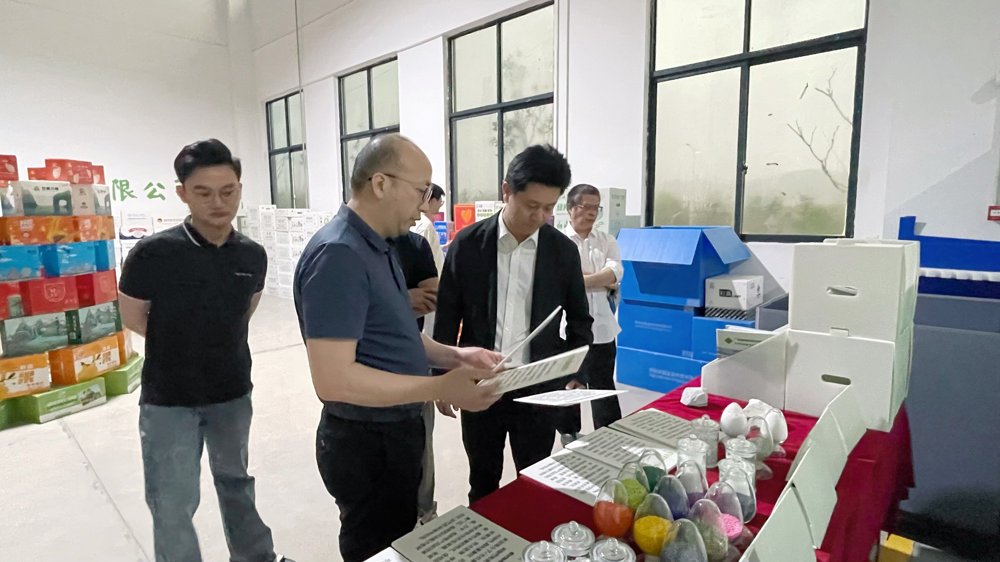 廣西賀州西麥生物食品有限公司領(lǐng)導(dǎo)蒞臨綠樹公司考察調(diào)研